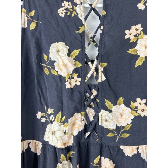 Torrid Black Floral Sleeveless Tiered Tank Top With Back Lace-Up Detail Size 1 - Picture 8 of 8